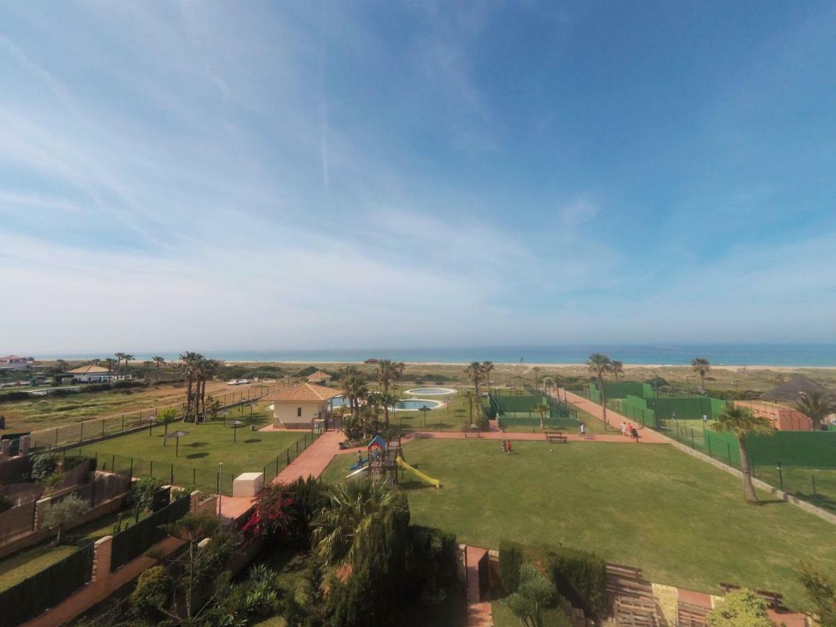 Casa En Primera Linea De Playa Захара де лос Атунес Екстериор снимка
