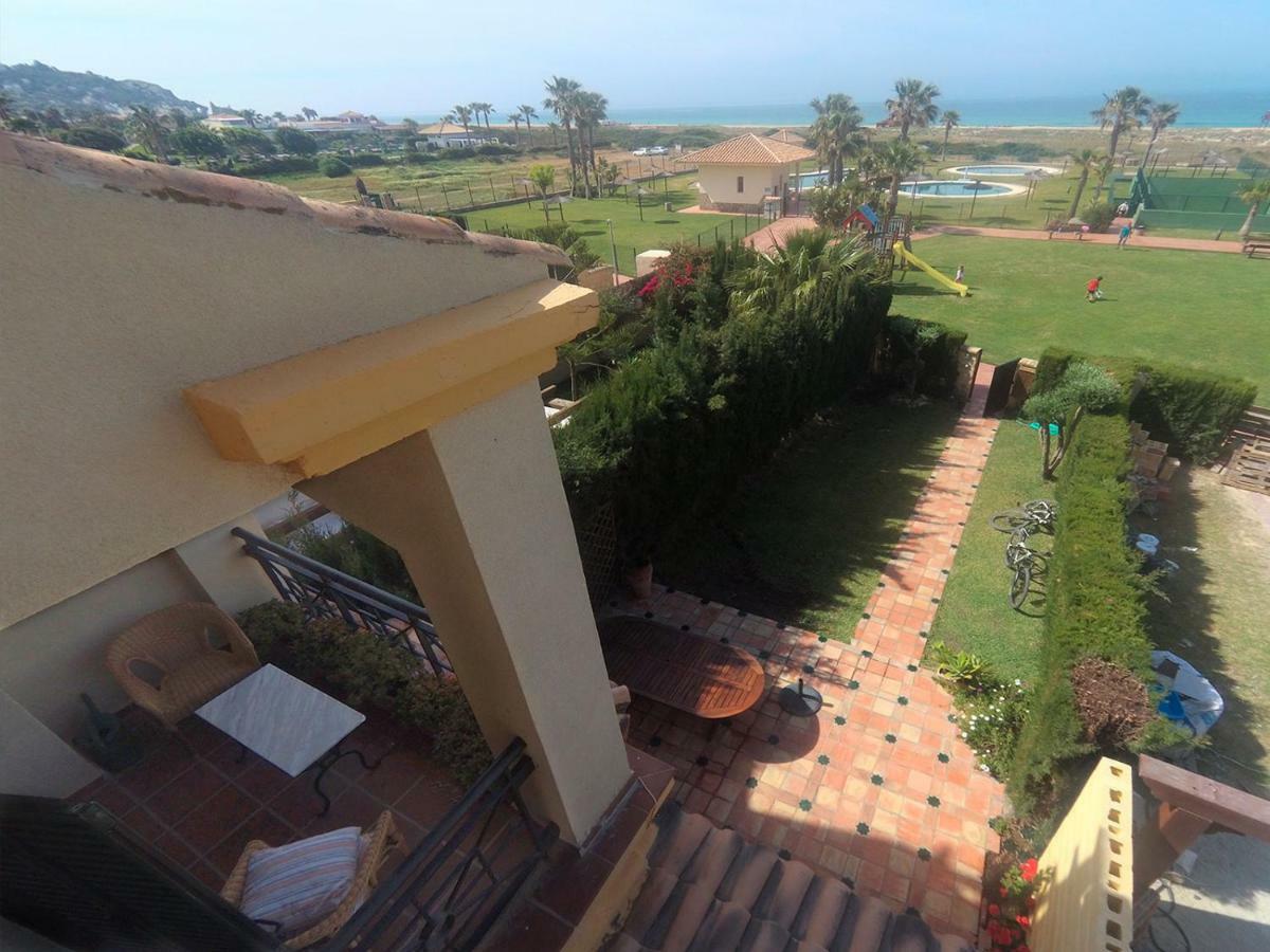 Casa En Primera Linea De Playa Захара де лос Атунес Екстериор снимка