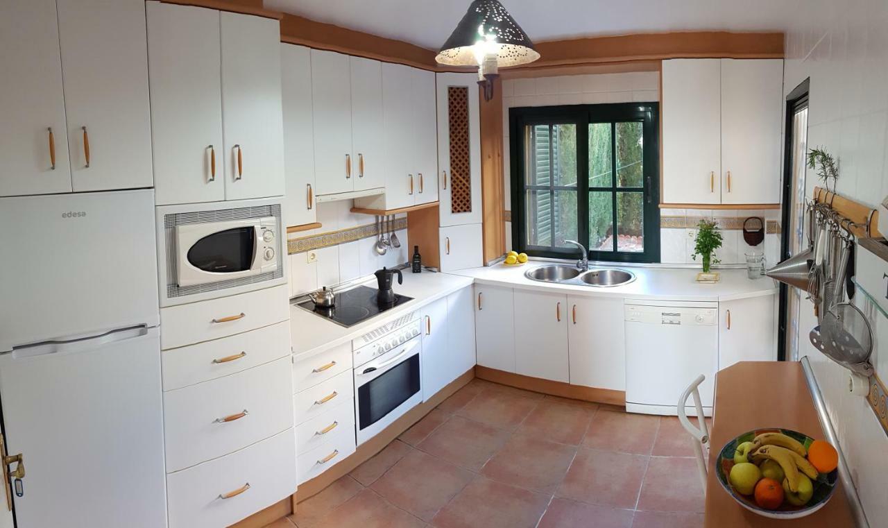 Casa En Primera Linea De Playa Захара де лос Атунес Екстериор снимка