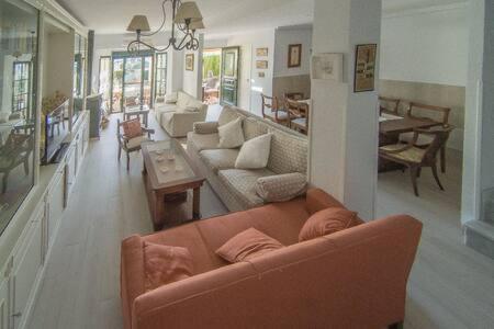 Casa En Primera Linea De Playa Захара де лос Атунес Екстериор снимка