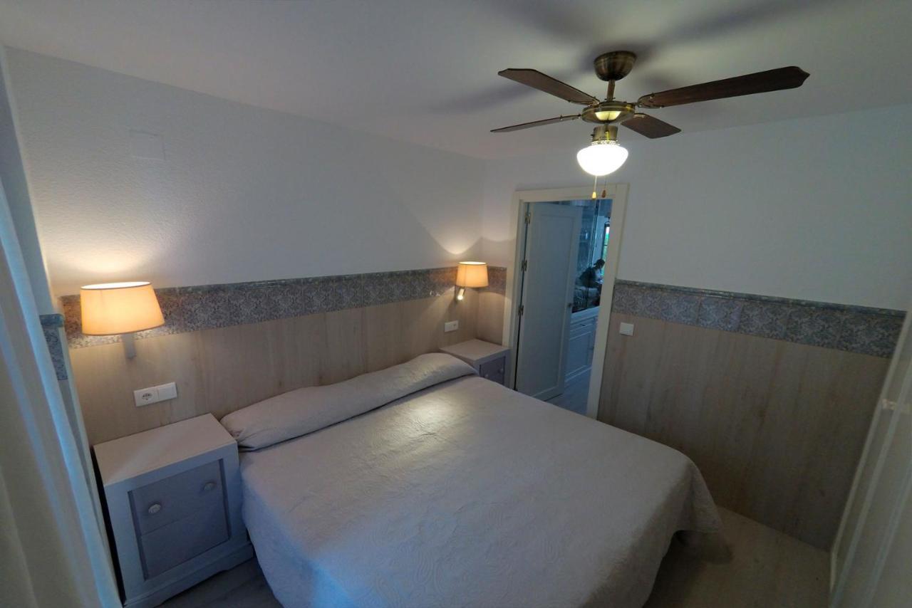 Casa En Primera Linea De Playa Захара де лос Атунес Екстериор снимка